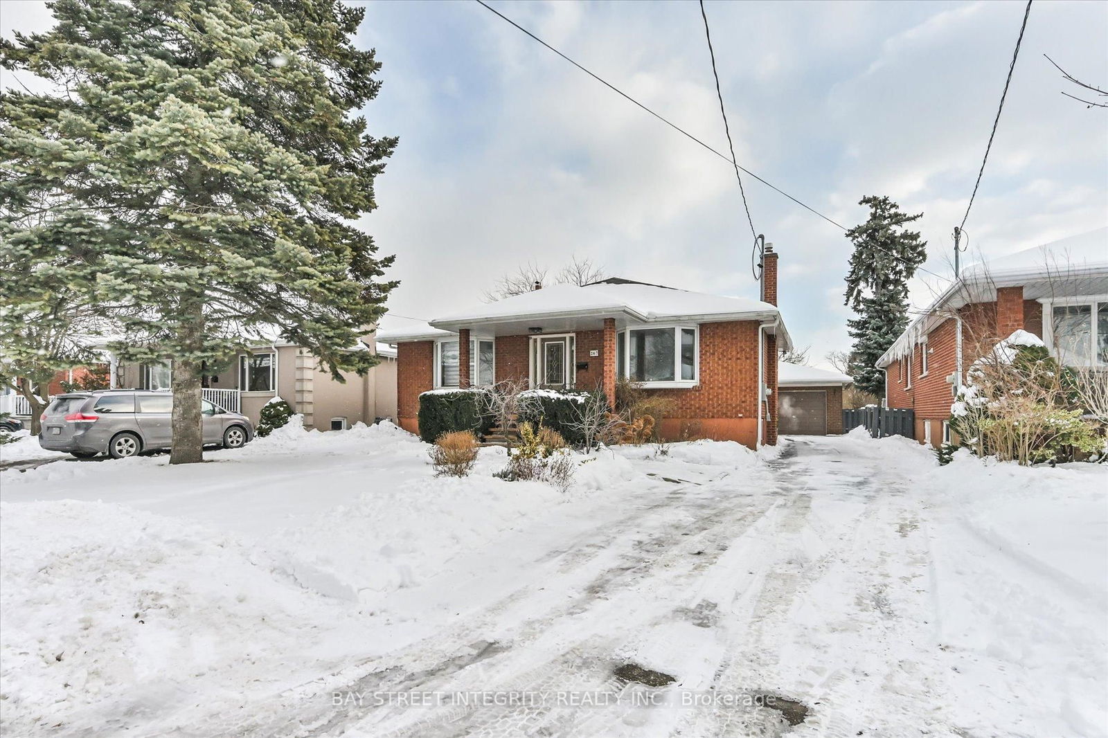 Detached House sold at 267 Reiner Road, Toronto, Clanton Park, M3H 2M5 - MLS: C11977404