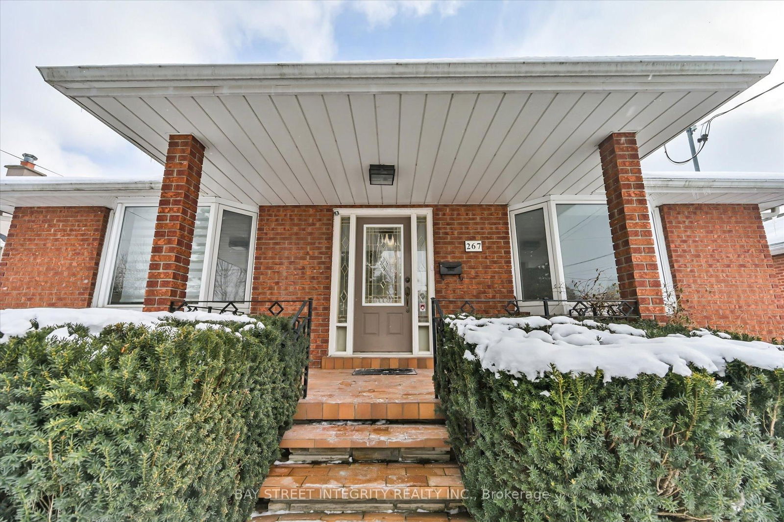 Detached House sold at 267 Reiner Road, Toronto, Clanton Park, M3H 2M5 - MLS: C11977404