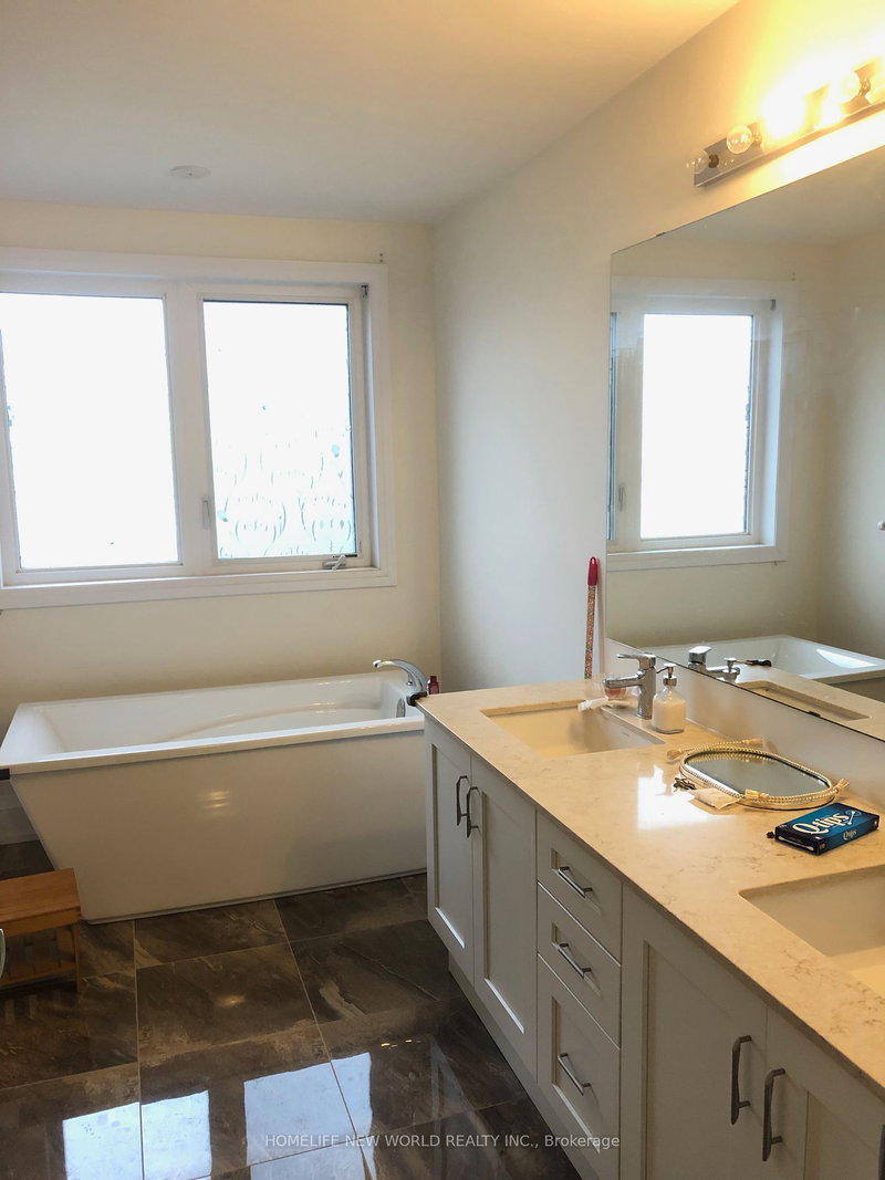 15 Kenneth Wood Cres, Toronto, M2N 0K3 | Image 3