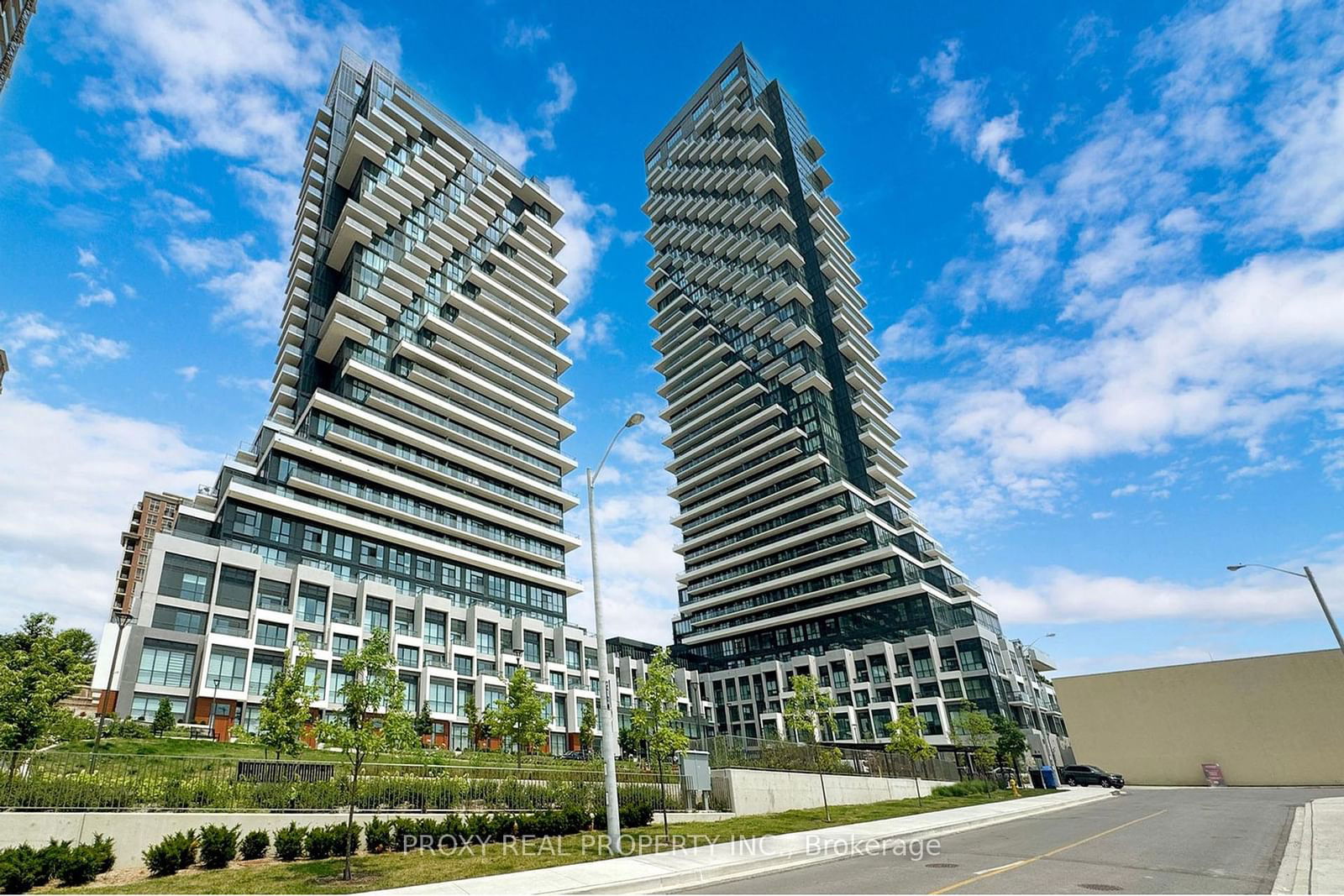 Condo for sale at 833-20 Inn On The Park Drive, Toronto, Banbury-Don Mills, M3C 0P8 - MLS: C11977834