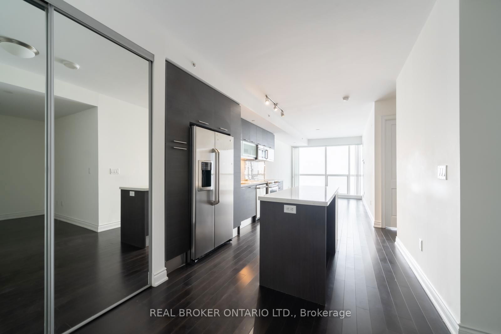 Condo leased at 6204-388 Yonge Street, Toronto, Bay Street Corridor, M5B 0A4 - MLS: C11977912