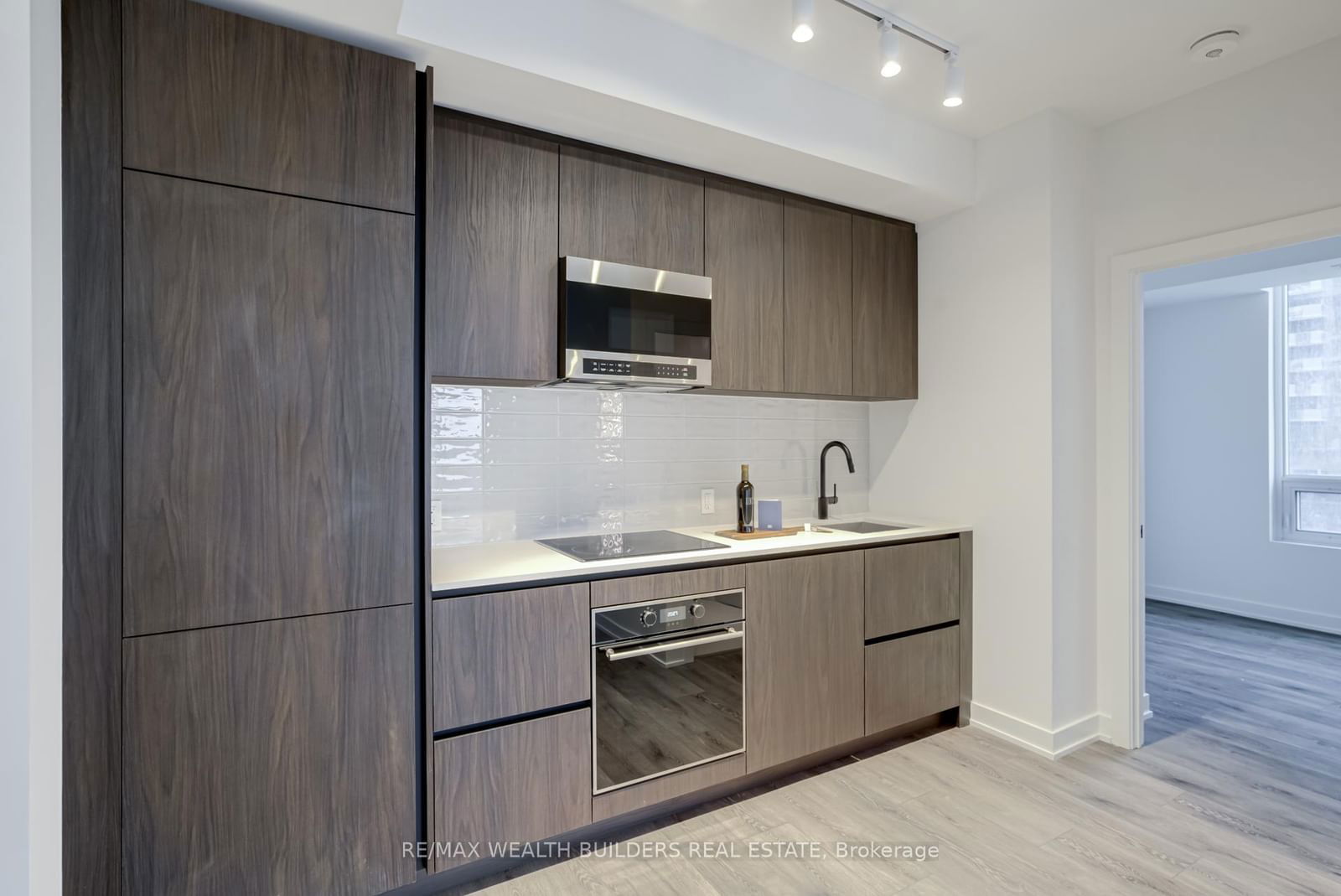 Condo for lease at 1009-117 Broadway Avenue, Toronto, Mount Pleasant West, M4P 1V3 - MLS: C11978368