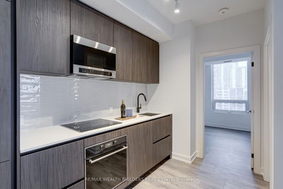 Unit 1009 — 117 Broadway Ave, Toronto - Mount Pleasant West image-0-3