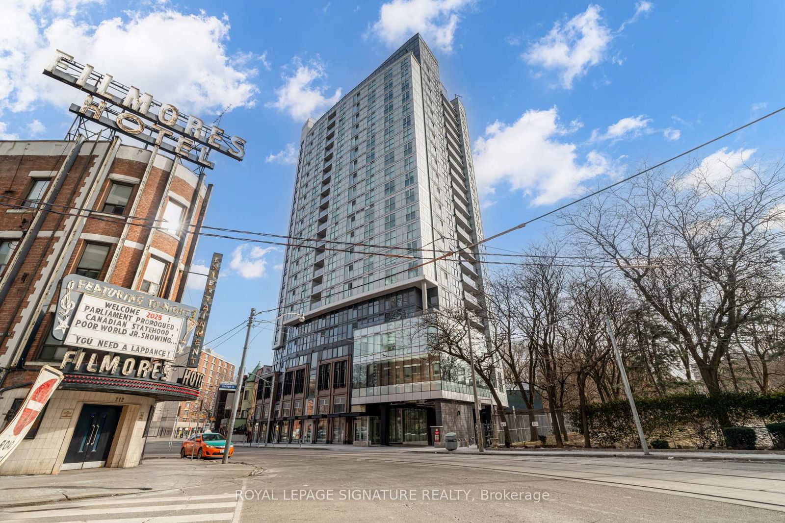 Condo for lease at 810-219 Dundas Street, Toronto, Moss Park, M5A 0V1 - MLS: C11978392