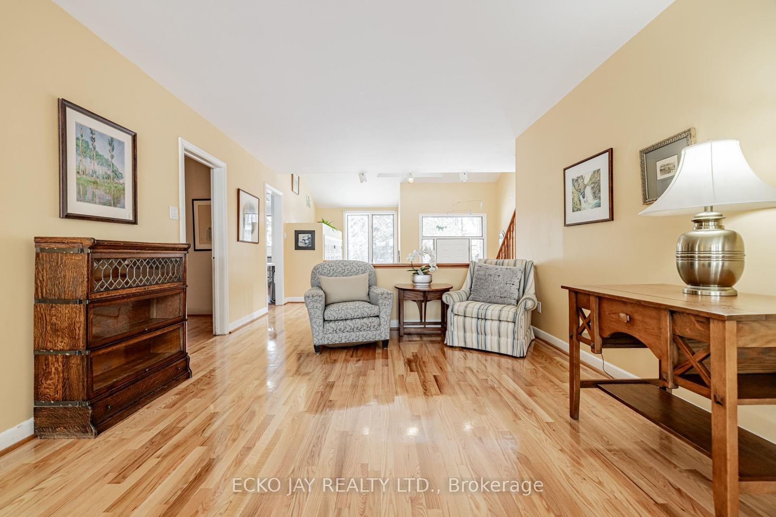 Listing Image 7