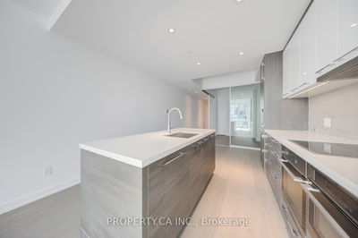 Unit 2708 — 488 University Ave, Toronto - University image-0-4