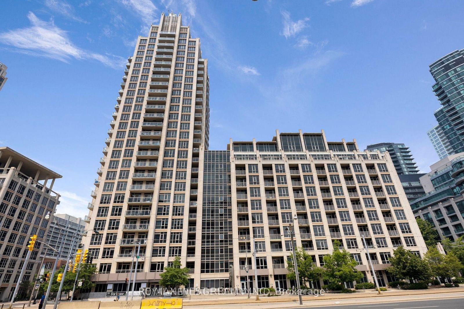 Condo for lease at 301-21 Grand Magazine Street, Toronto, Niagara, M5V 1B5 - MLS: C11978563