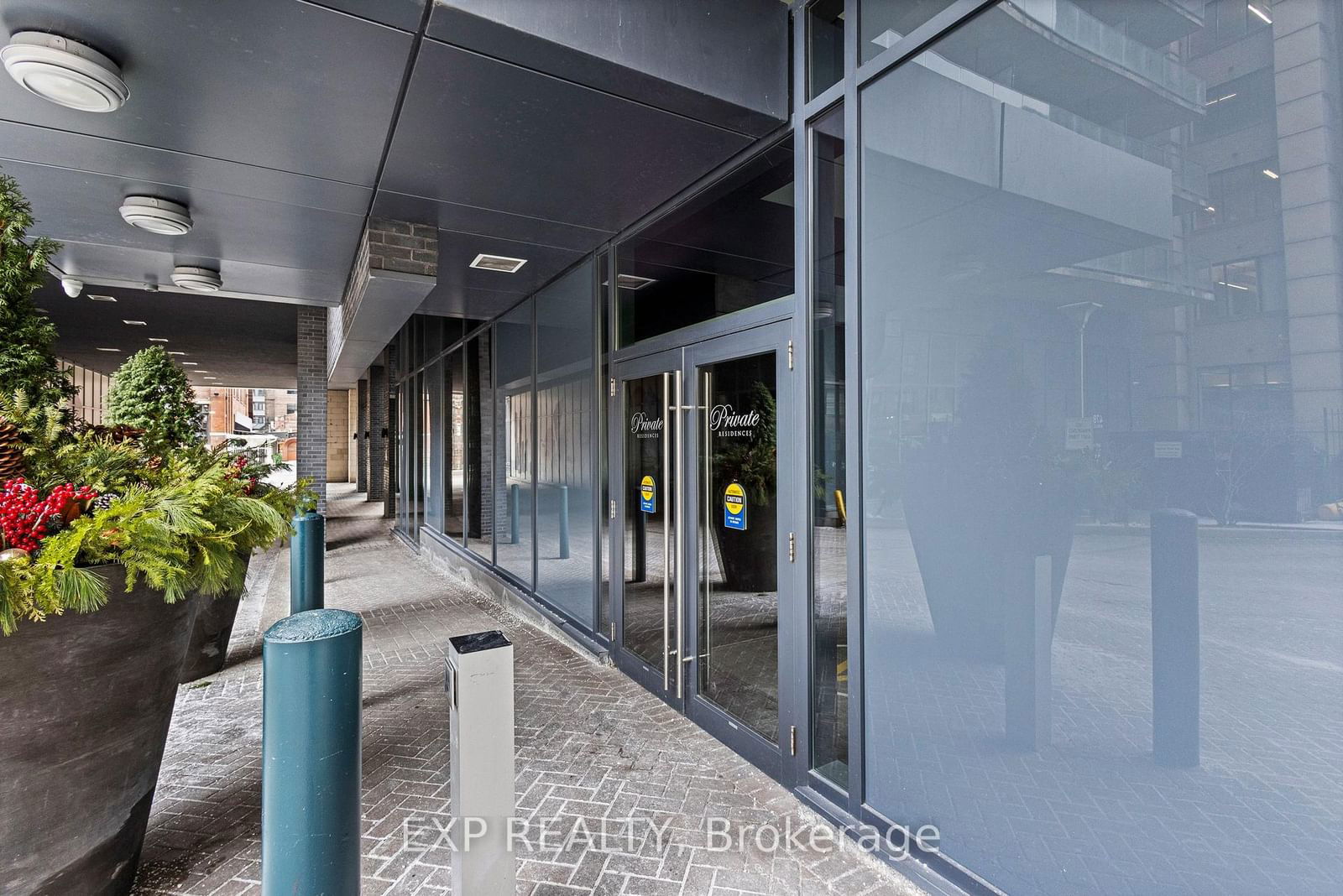 Condo for sale at 611-478 King Street, Toronto, Waterfront Communities C1, M5V 0A8 - MLS: C11978944