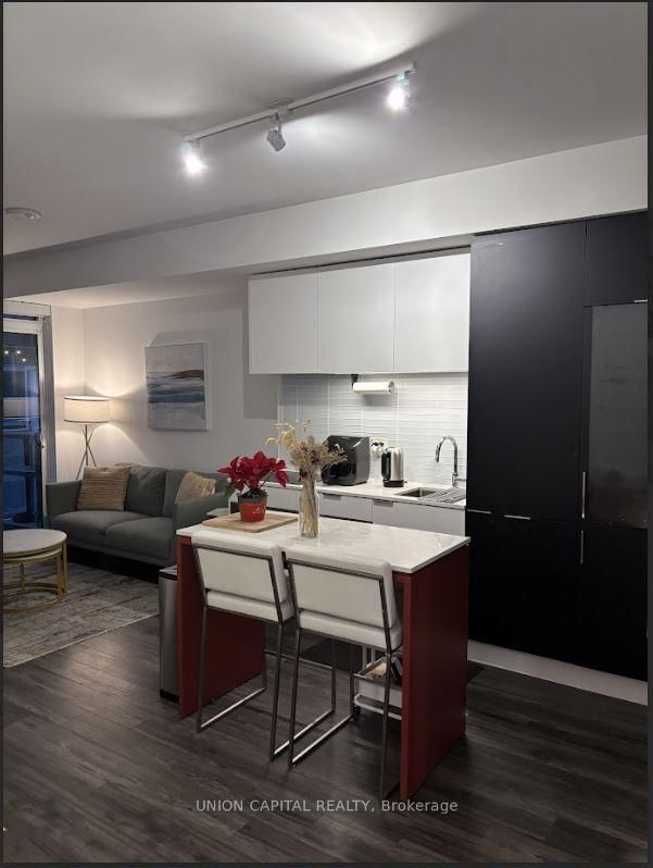 Condo for lease at 922-33 Helendale Avenue, Toronto, Yonge-Eglinton, M4R 0A4 - MLS: C11979029