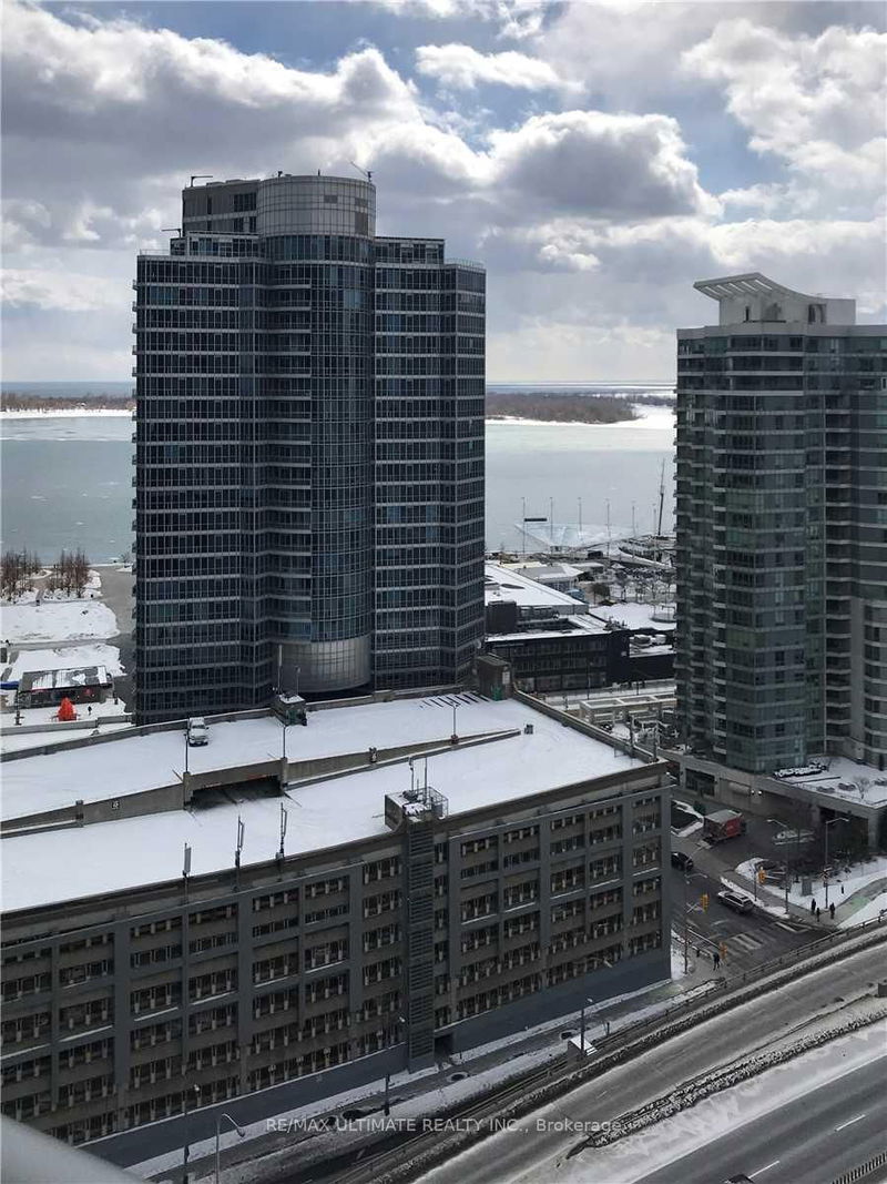 home for lease on 2711-19 Grand Trunk Crescent