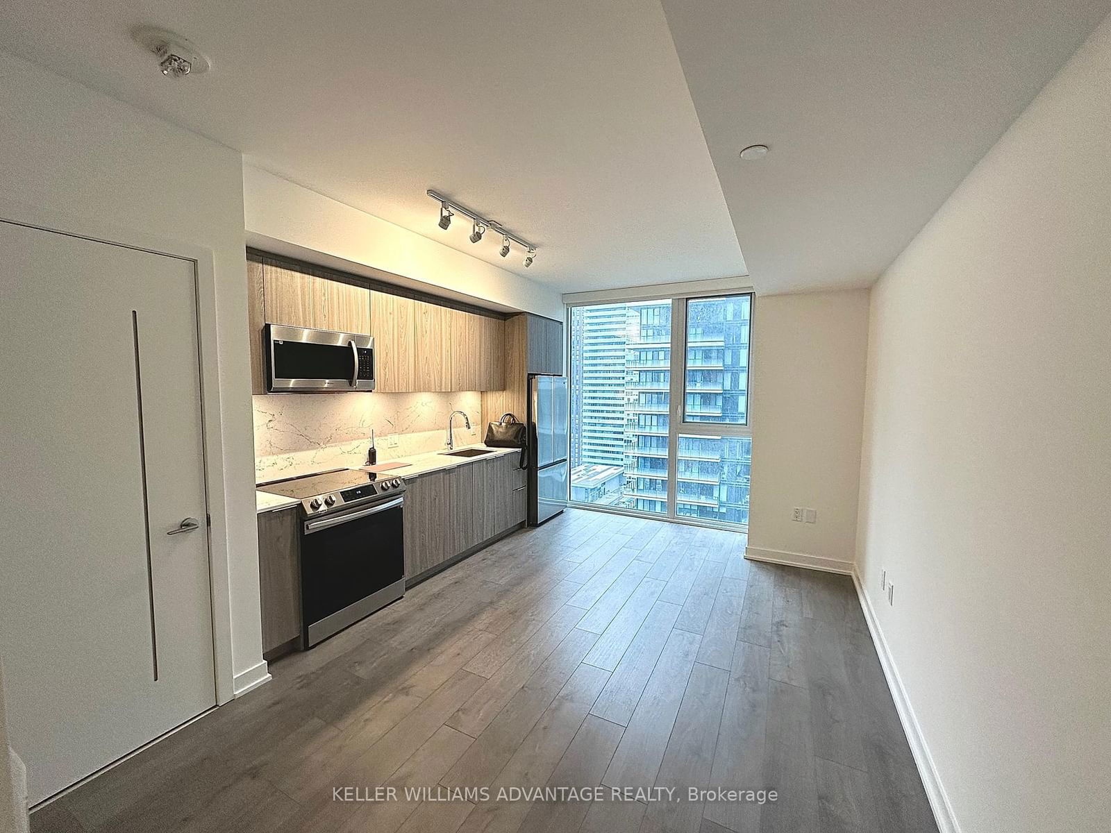 Condo for lease at 2306-357 King Street, Toronto, Waterfront Communities C1, M5V 0S7 - MLS: C11979040