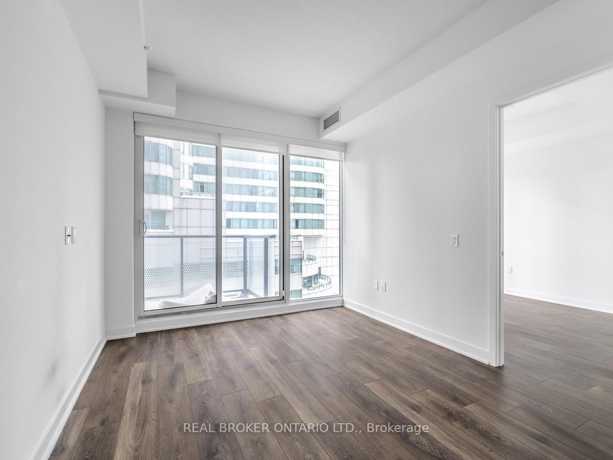 Condo for sale at 1207-125 Blue Jays Way, Toronto, Waterfront Communities C1, M5V 0N5 - MLS: C11979199