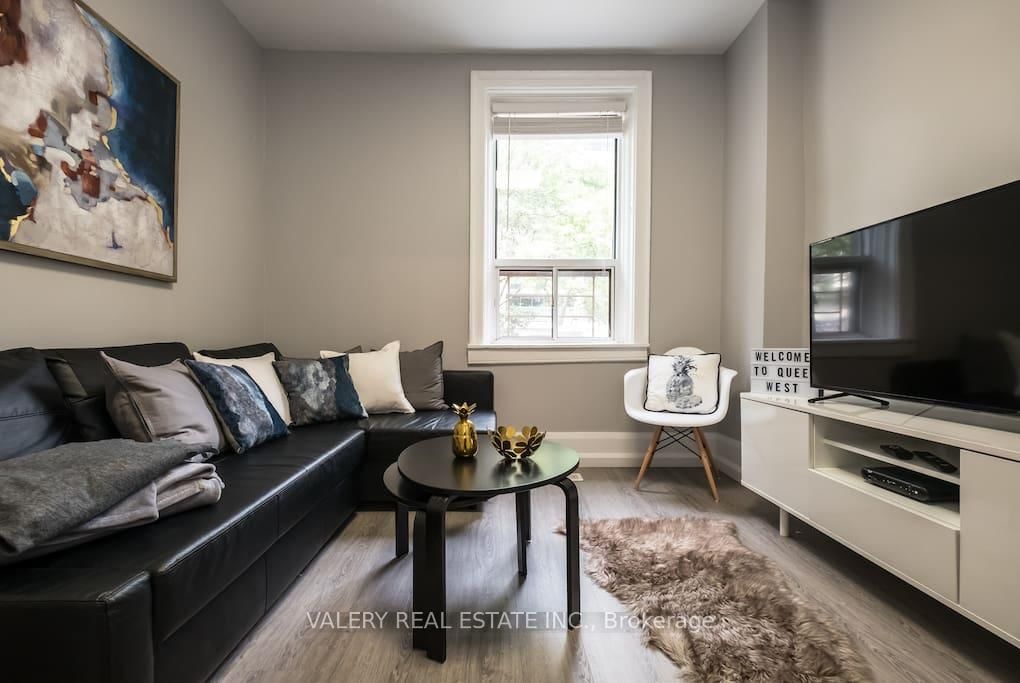 Townhouse for sale at 11 St. Patricks Square, Toronto, Kensington-Chinatown, M5T 1W8 - MLS: C11979232