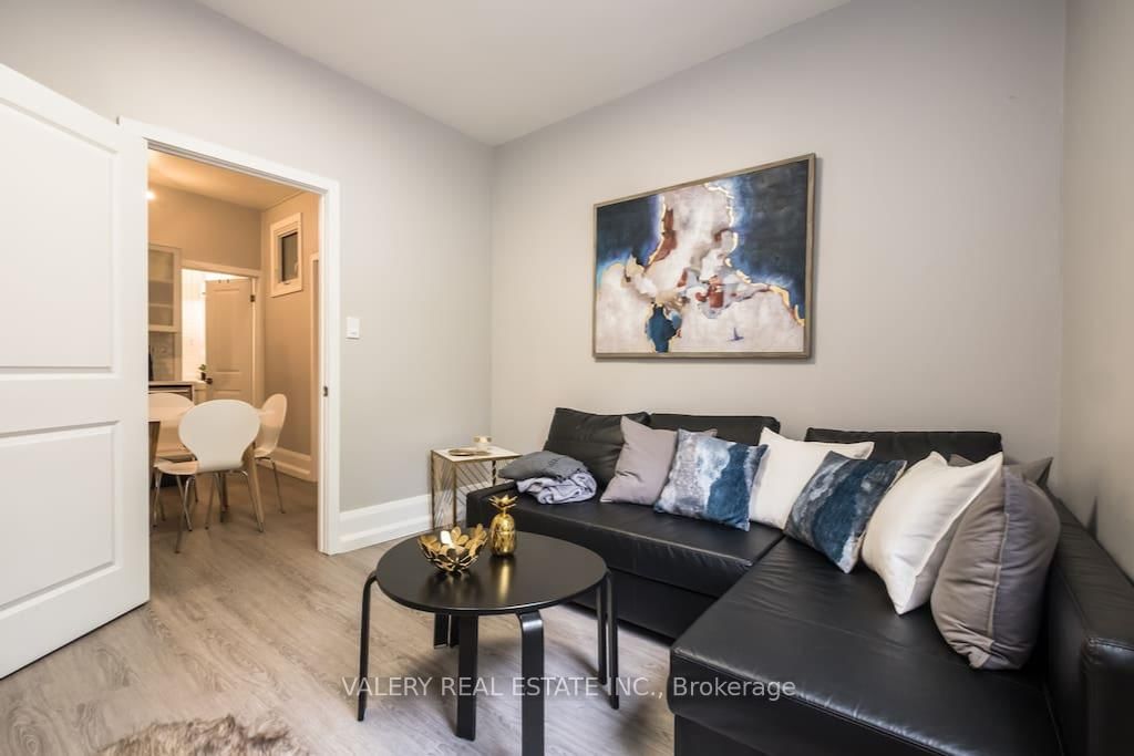 Townhouse for sale at 11 St. Patricks Square, Toronto, Kensington-Chinatown, M5T 1W8 - MLS: C11979232