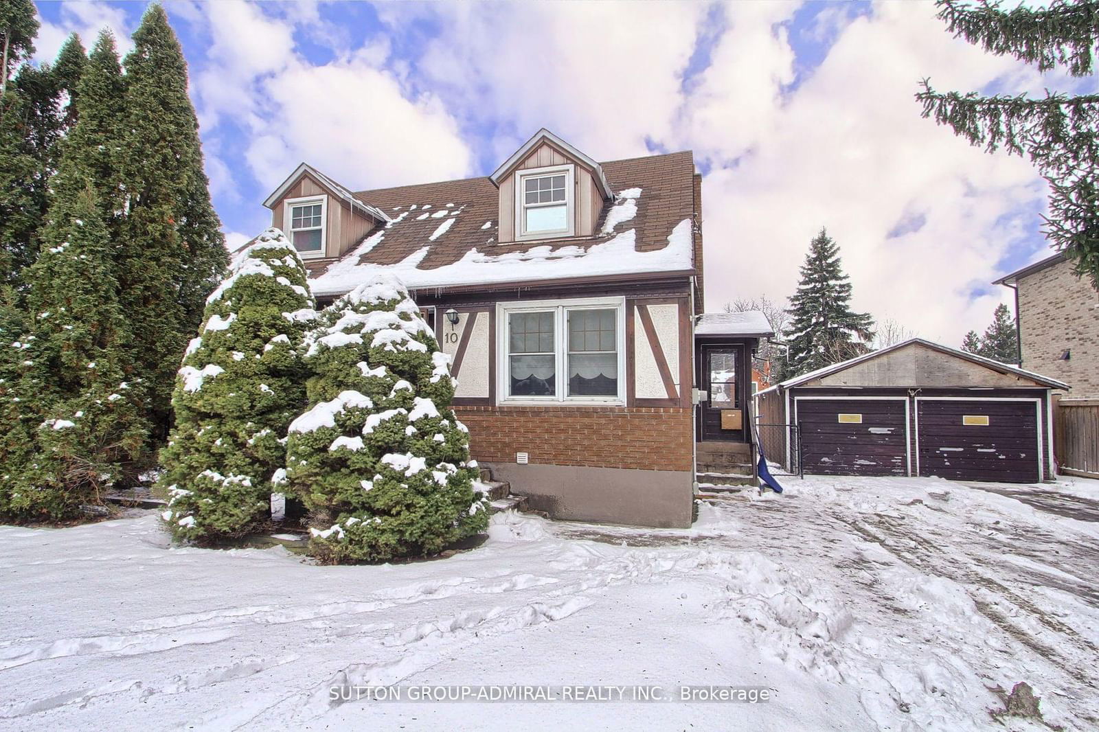 Detached House for sale at 10 Dromore Crescent, Toronto, Newtonbrook West, M2R 2H5 - MLS: C11979311