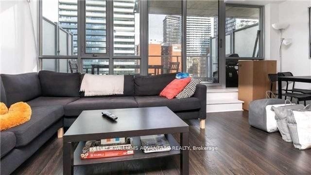 Condo for lease at 908-375 King Street, Toronto, Waterfront Communities C1, M5V 1K5 - MLS: C11979695