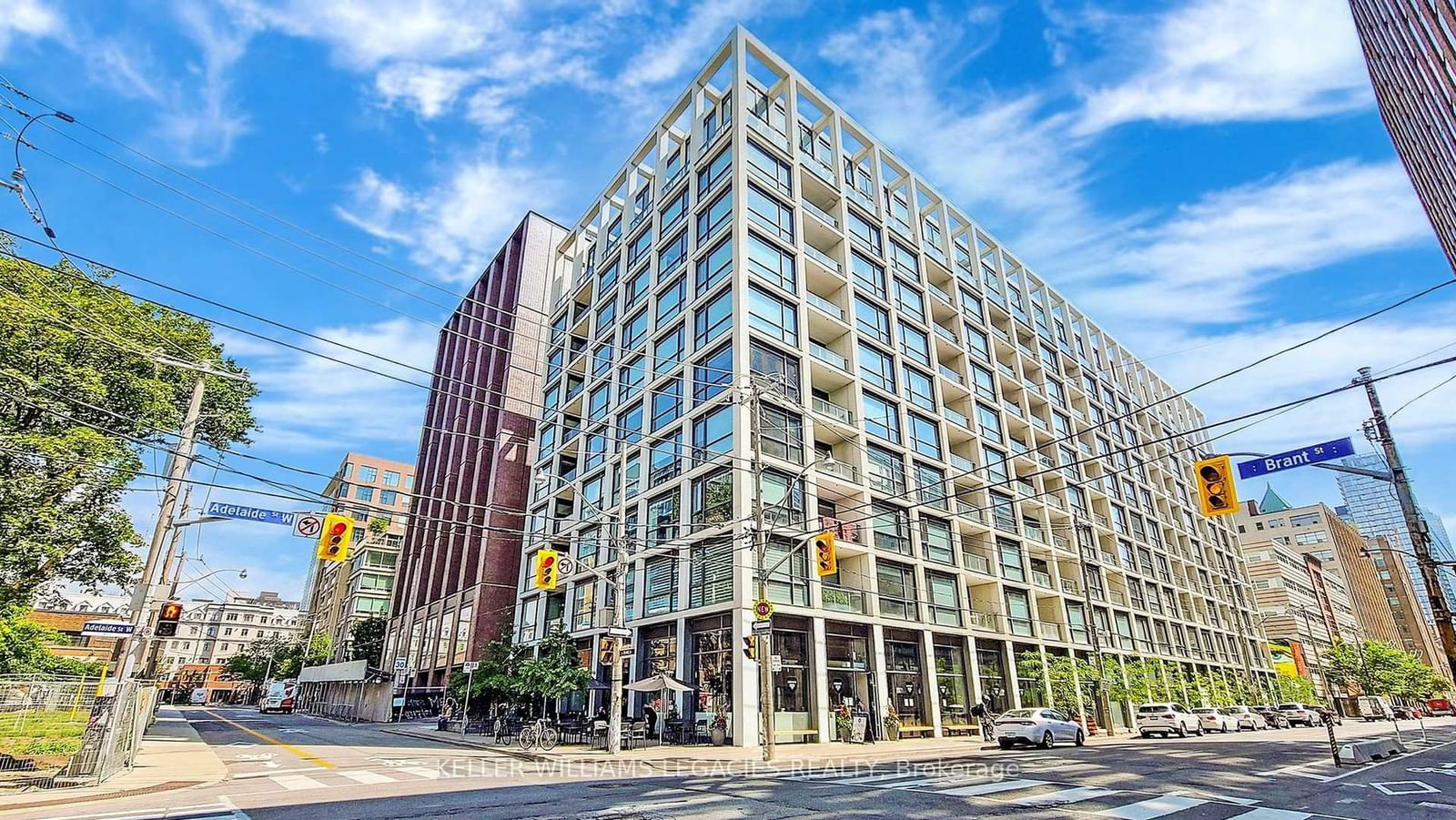 Condo for lease at 420-39 Brant Street, Toronto, Waterfront Communities C1, M5V 0M8 - MLS: C11979855