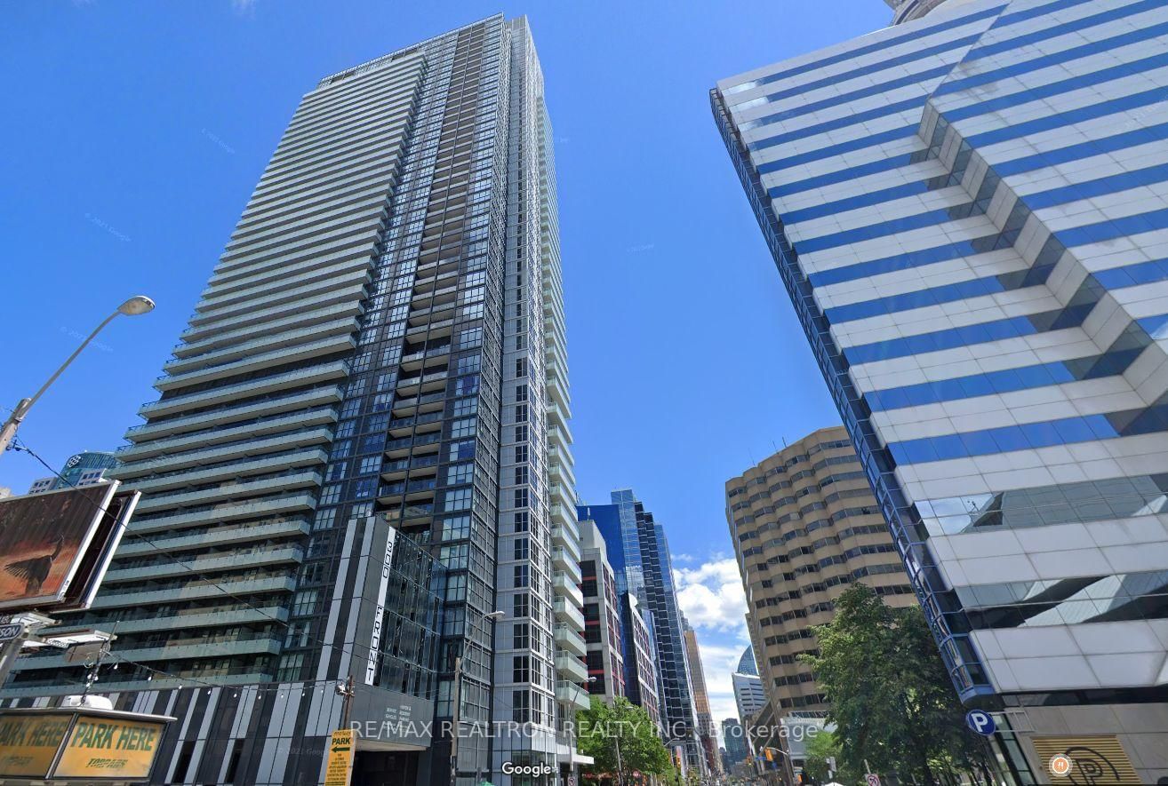 Condo for sale at 907-300 Front Street, Toronto, Waterfront Communities C1, M5V 0E9 - MLS: C11979873