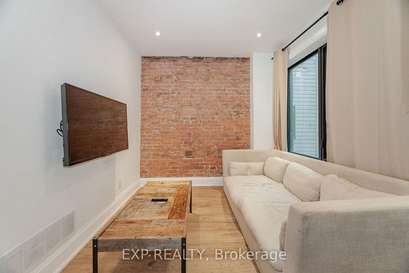 home for lease on Main-65 Rusholme Park Crescent