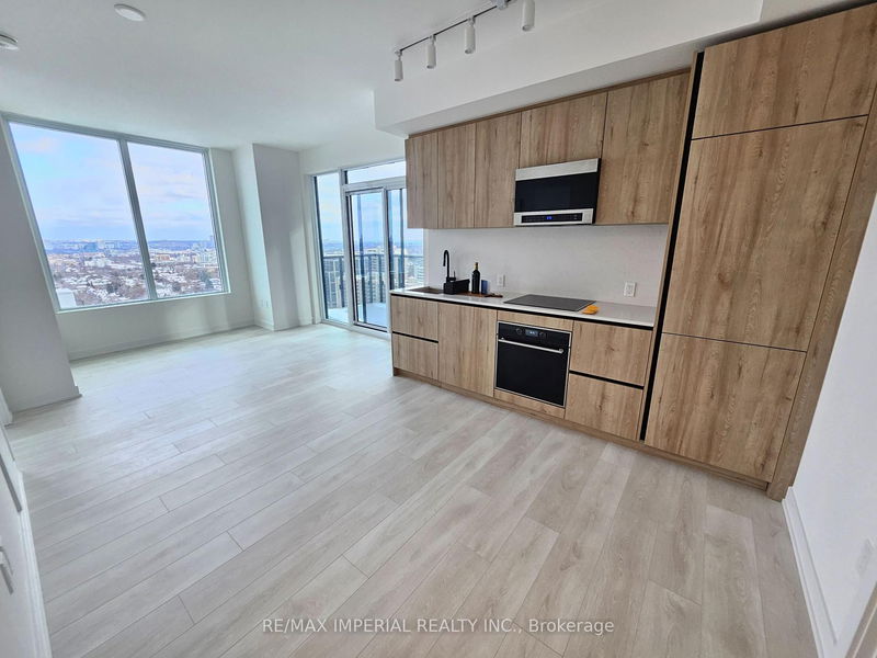 home for lease on 2111 North-117 Broadway Avenue