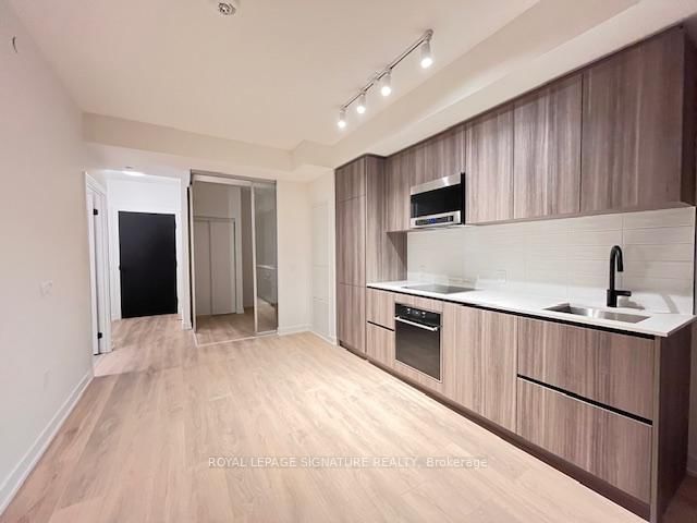 Condo for lease at 2406-117 Broadway Avenue, Toronto, Mount Pleasant West, M4P 1V4 - MLS: C11980358