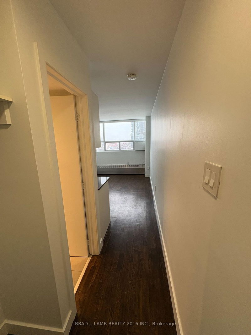 home for lease on 714-730 St Clarens Avenue E