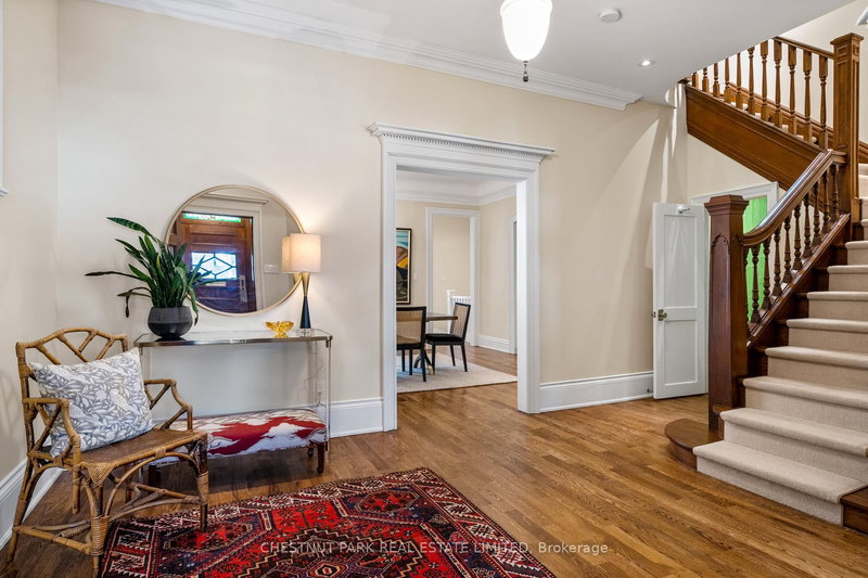 46 Admiral Rd, Toronto, M5R 2L5 | Image 3