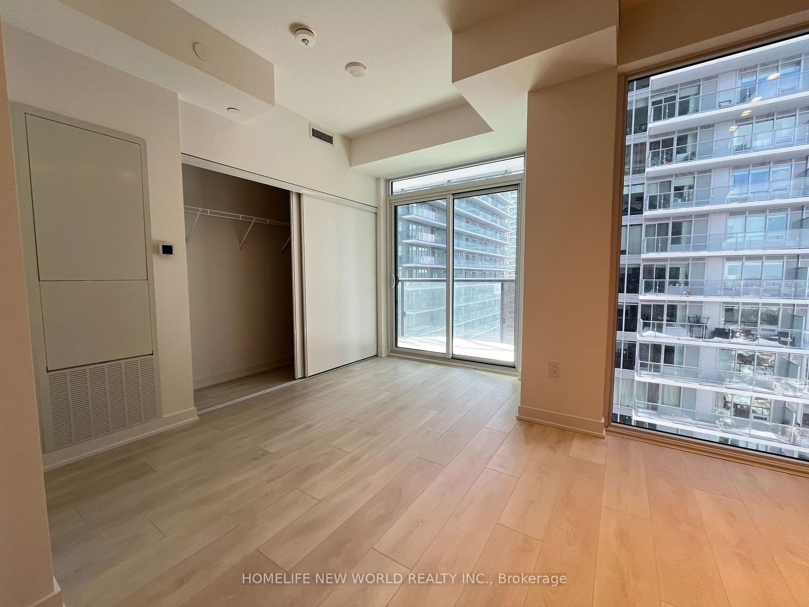 Condo for lease at 2403-117 Broadway Avenue, Toronto, Mount Pleasant West, M4P 1V3 - MLS: C11980599