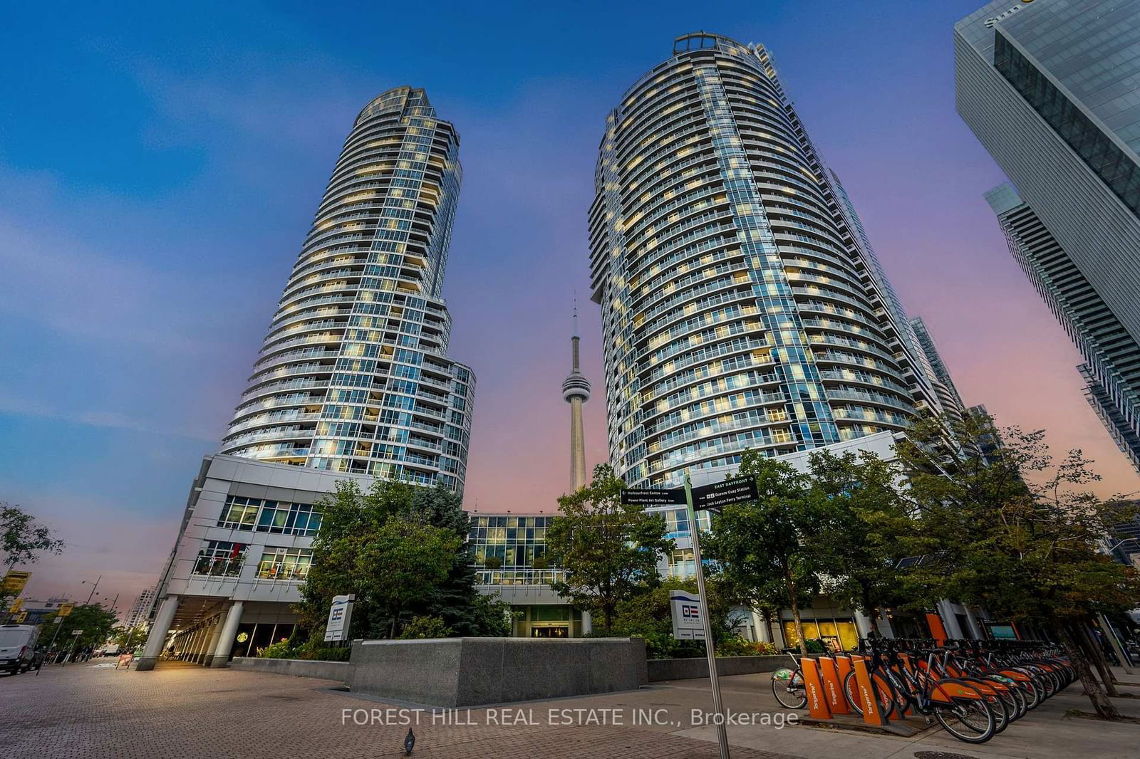 Condo for sale at 3512-208 Queens Quay Boulevard, Toronto, Waterfront Communities C1, M5N 2Y5 - MLS: C11980661