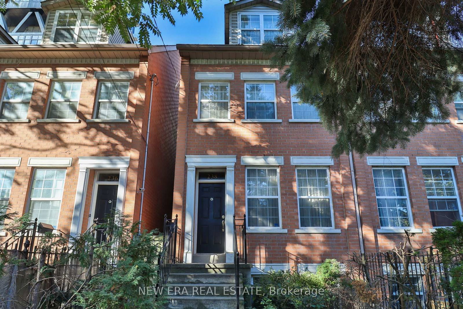 Semi-Detached House for sale at 238 George Street, Toronto, Moss Park, M5A 2N1 - MLS: C11980984