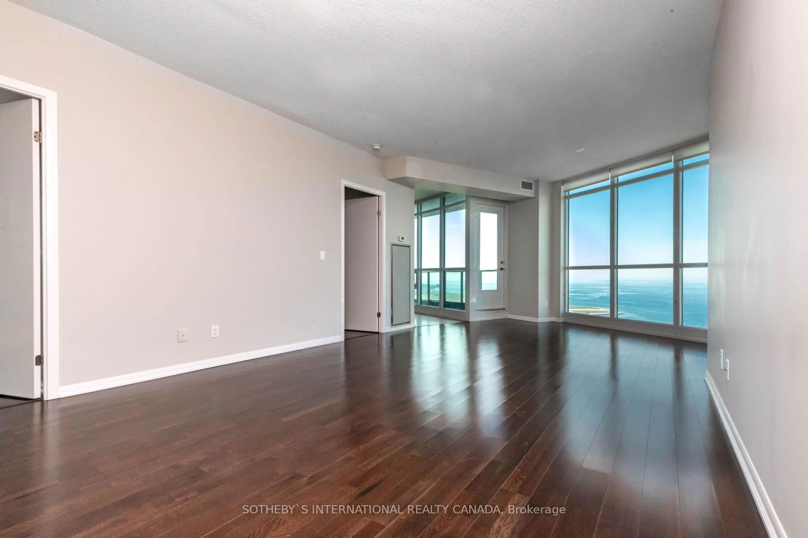 Condo for lease at 2904-215 Fort York Boulevard, Toronto, Niagara, M5V 4A2 - MLS: C11981198