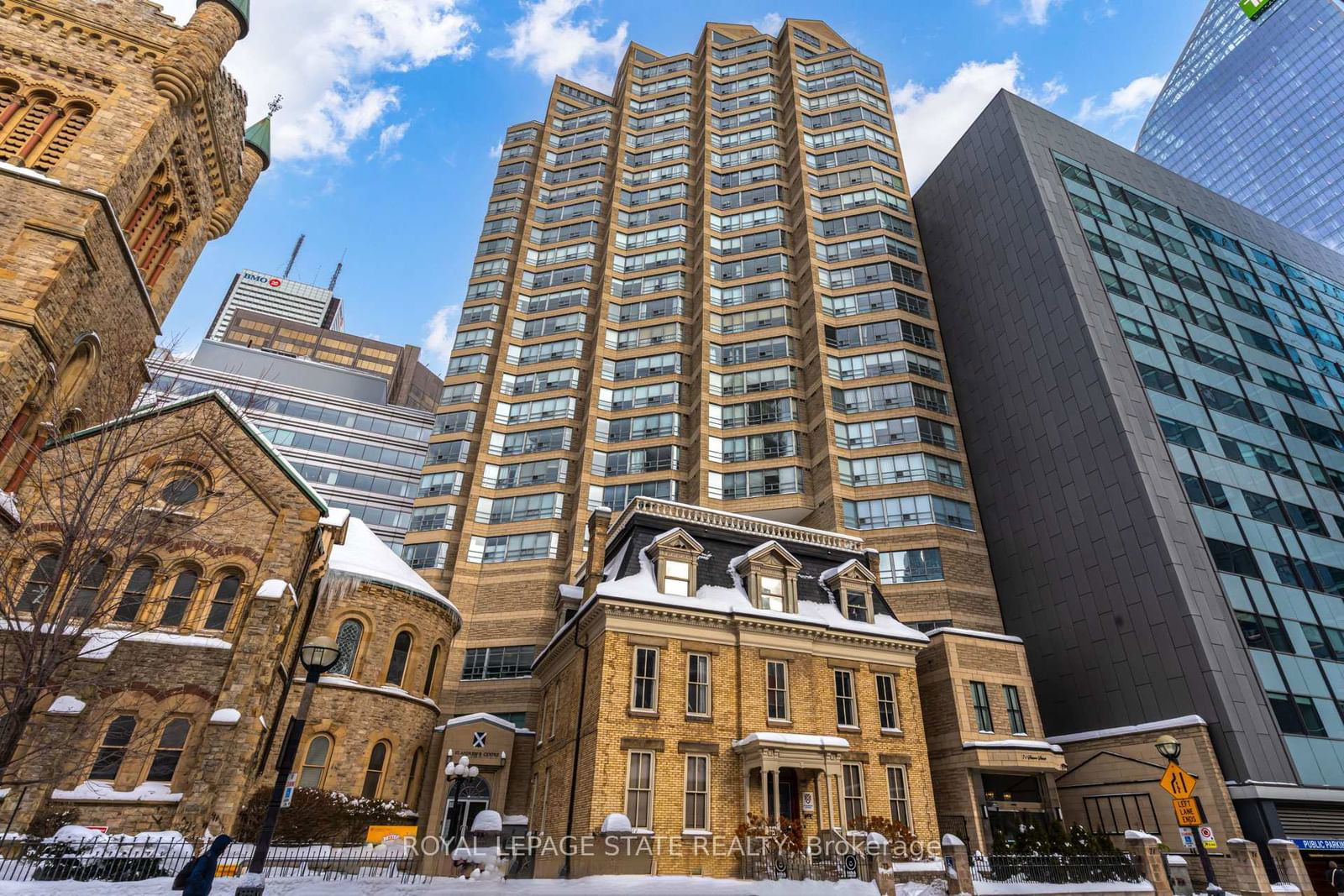 Condo for sale at 2201-71 Simcoe Street, Toronto, Bay Street Corridor, M5J 2S9 - MLS: C11981346