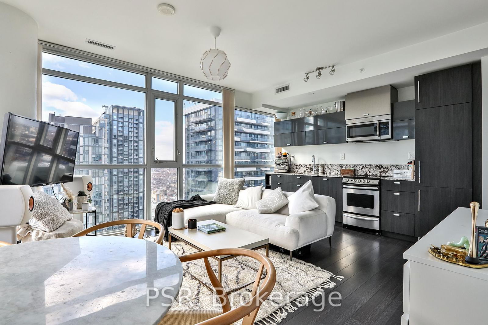 Condo for sale at 3811-290 Adelaide Street, Toronto, Waterfront Communities C1, M5V 0P3 - MLS: C11981554