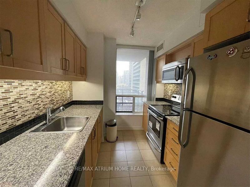 Condo for lease at 808-33 Sheppard Avenue, Toronto, Willowdale East, M2N 7K1 - MLS: C11981930