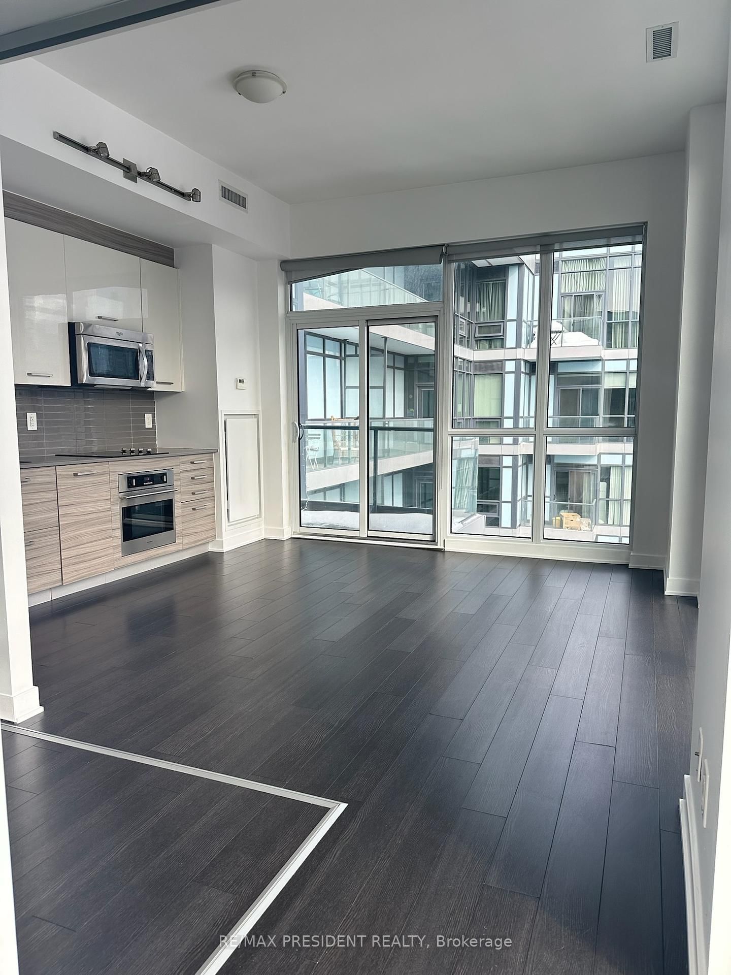 Condo for lease at 2402-210 Simcoe Street, Toronto, Kensington-Chinatown, M5T 0A9 - MLS: C11982213