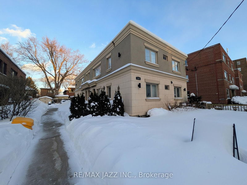home for lease on 102-1303 Bayview Avenue