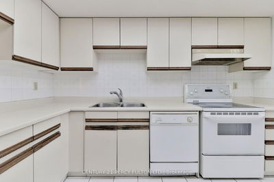 Unit 207 — 131 Beecroft Rd, Toronto - Lansing-Westgate image-0-3