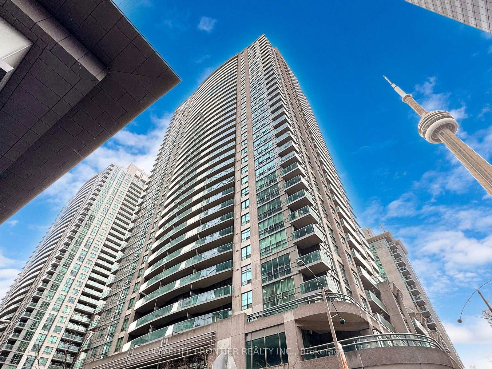 Condo for sale at 1812-30 Grand Trunk Crescent, Toronto, Waterfront Communities C1, M5J 3A4 - MLS: C11982902