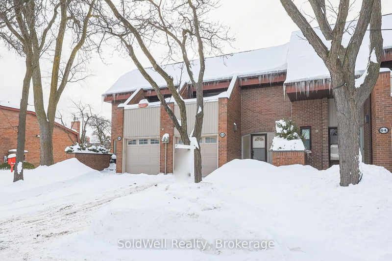 62 Flaming Roseway, Toronto - Willowdale East image-0-0