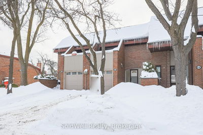 62 Flaming Roseway, Toronto - Willowdale East