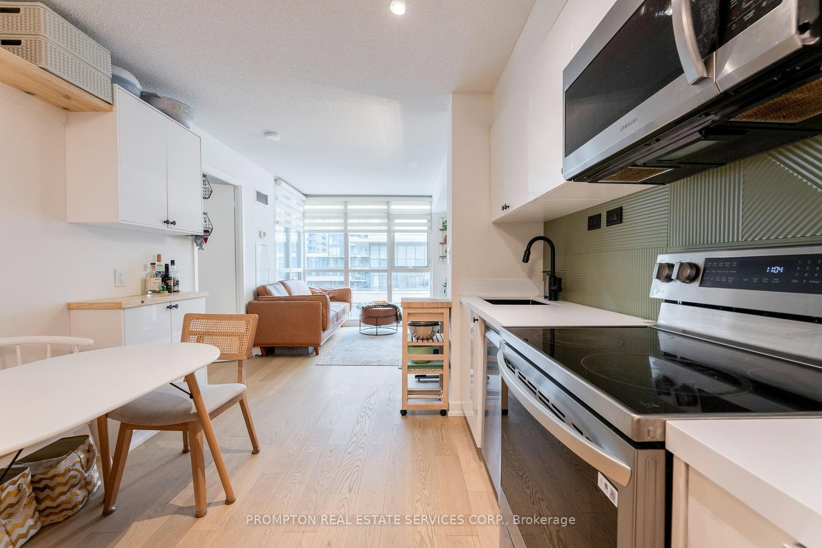 Listing Image 7