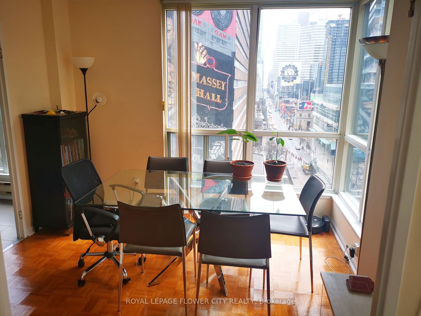 Condo for lease at 806-7 Carlton Street, Toronto, Church-Yonge Corridor, M5B 0M3 - MLS: C11983978