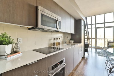Unit 612 — 5 Hanna Avenue — photo 6