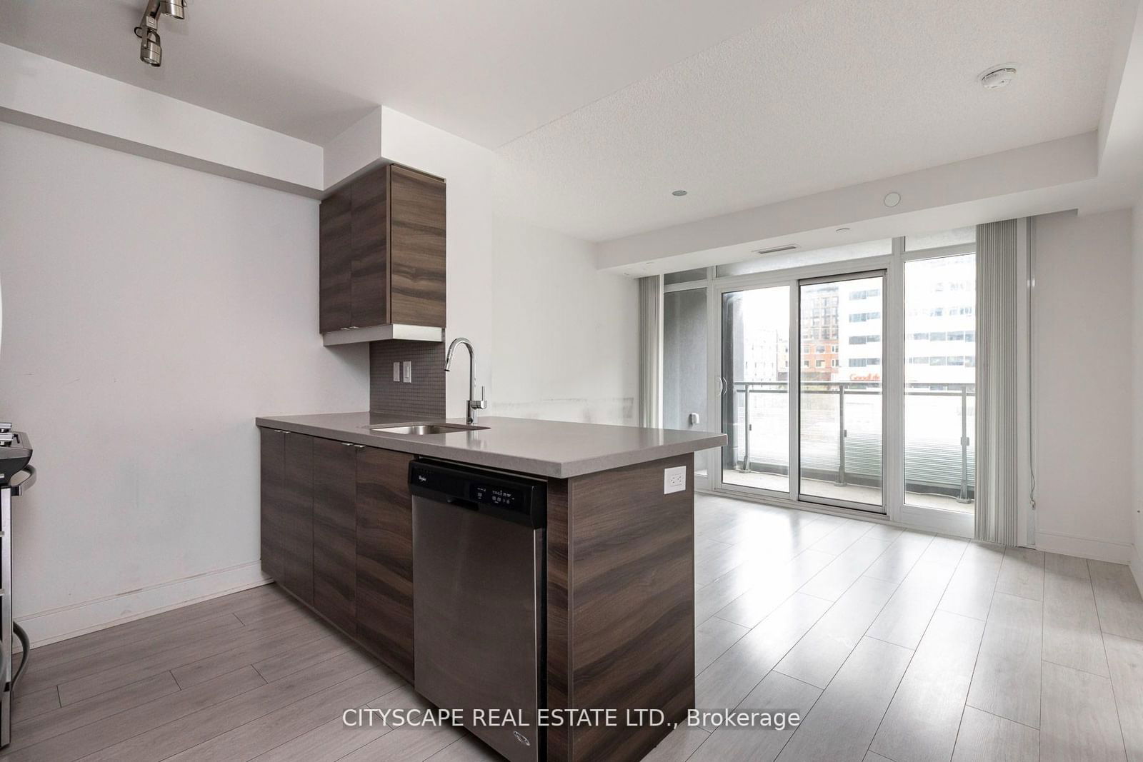 Condo for lease at 315-525 Adelaide Street, Toronto, Waterfront Communities C1, M5V 1T6 - MLS: C11984445