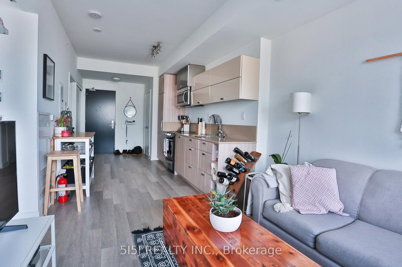 1506 - 290 Adelaide St W, Toronto, M5V 1P6 | Image 3