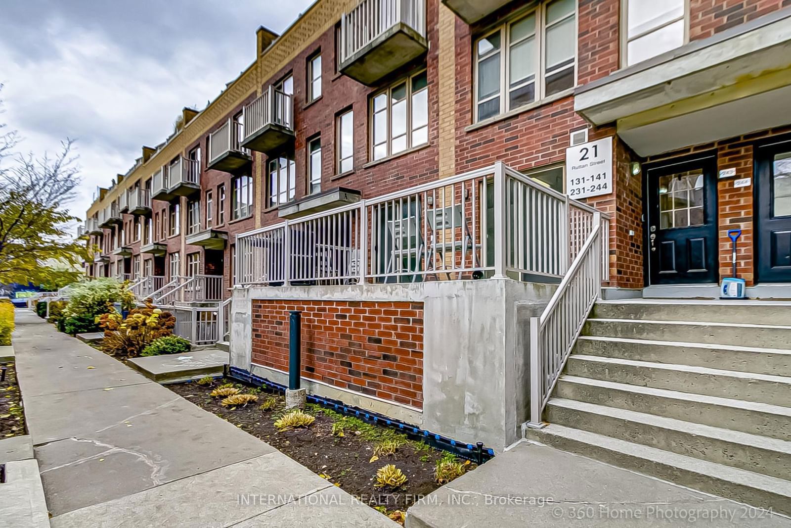 Townhouse for sale at TH 141-21 Ruttan Street, Toronto, Dufferin Grove, M6P 0A1 - MLS: C11984472