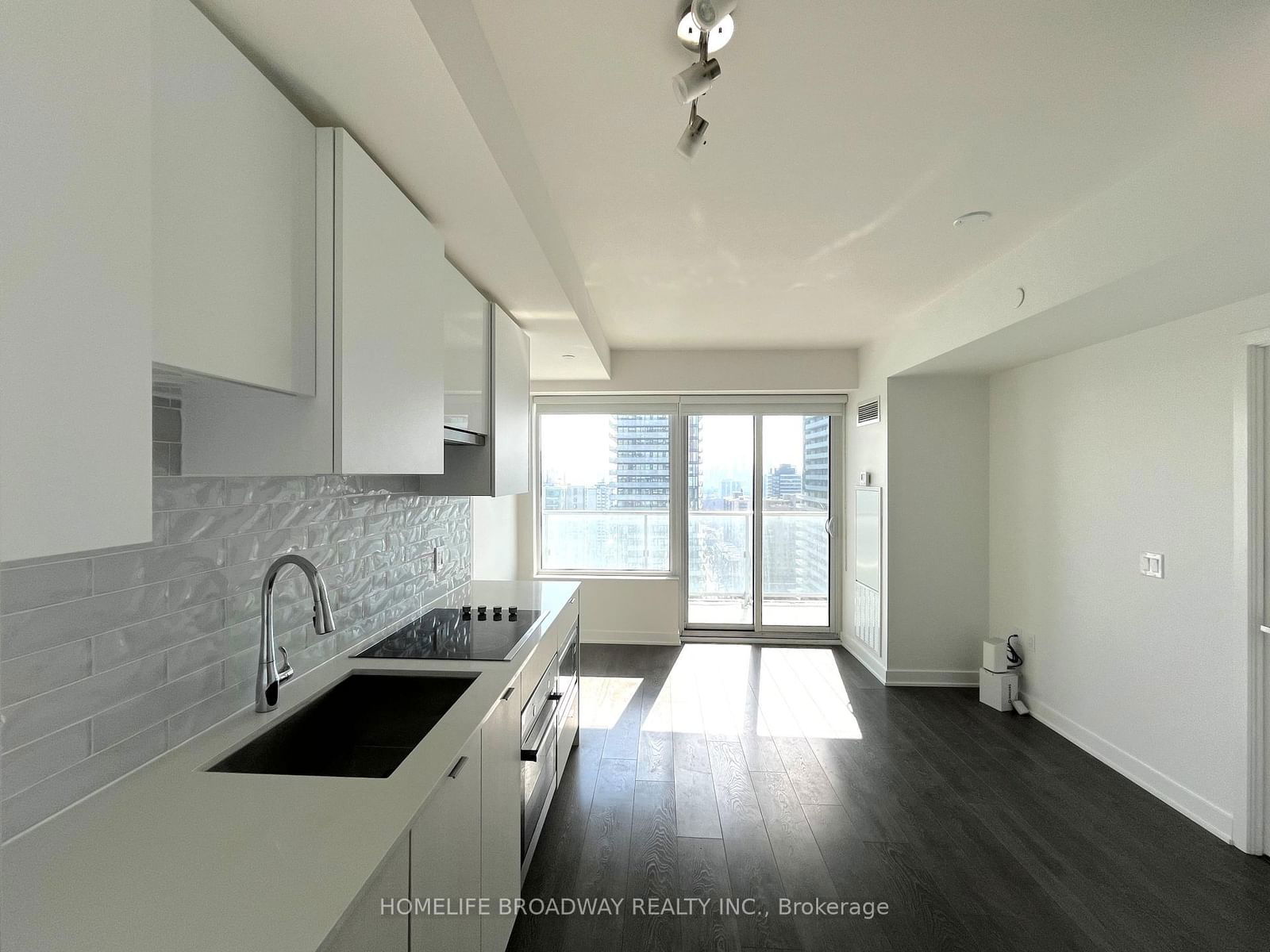 Condo for lease at 2409-195 Redpath Avenue, Toronto, Mount Pleasant West, M4P 0E4 - MLS: C11984480