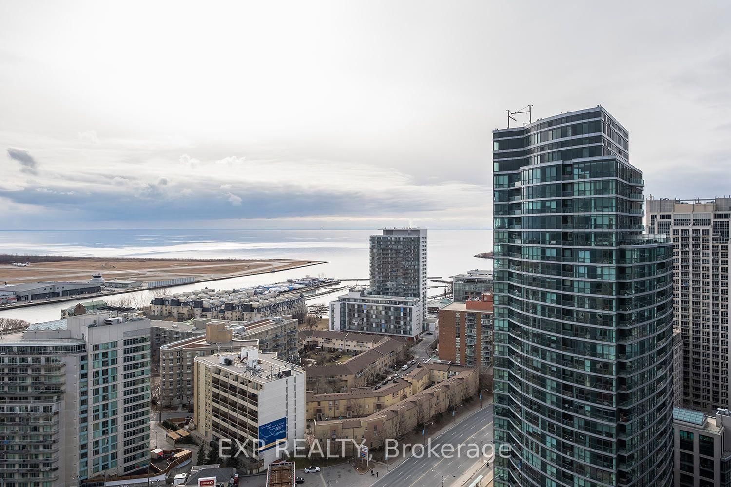 Condo for sale at 3103-17 Bathurst Street, Toronto, Waterfront Communities C1, M5V 0N1 - MLS: C11984784