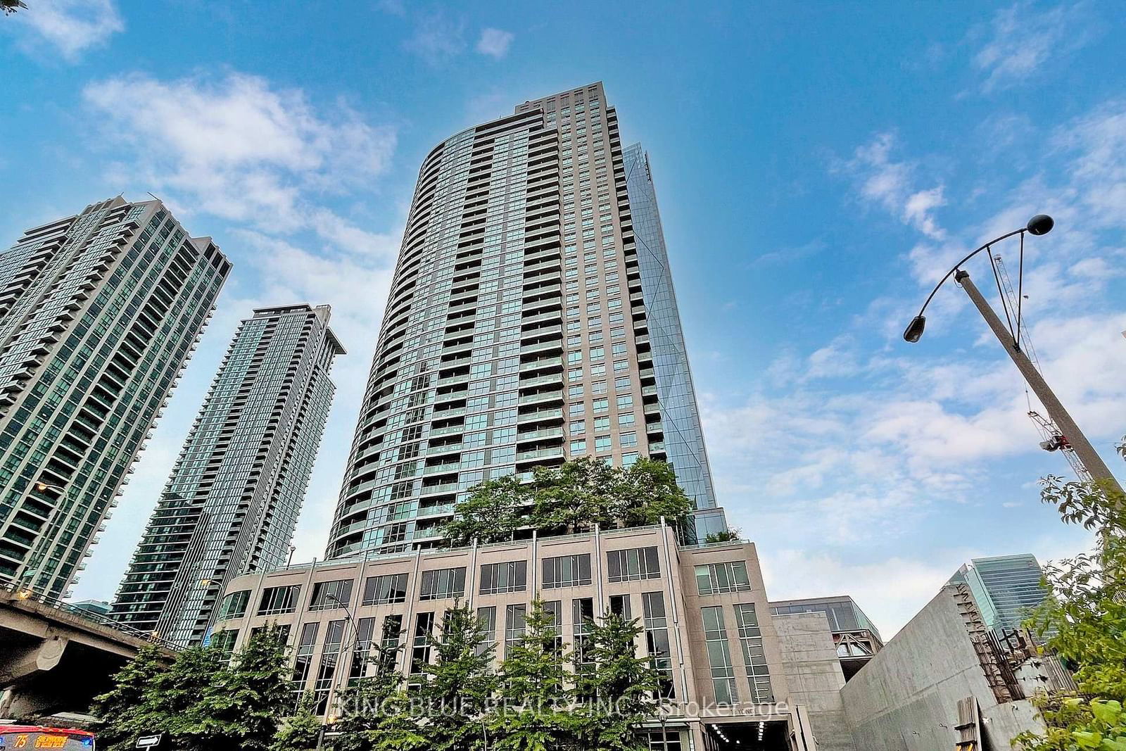 Condo for lease at 3804-18 Yonge Street, Toronto, Waterfront Communities C1, M5E 1Z8 - MLS: C11985012