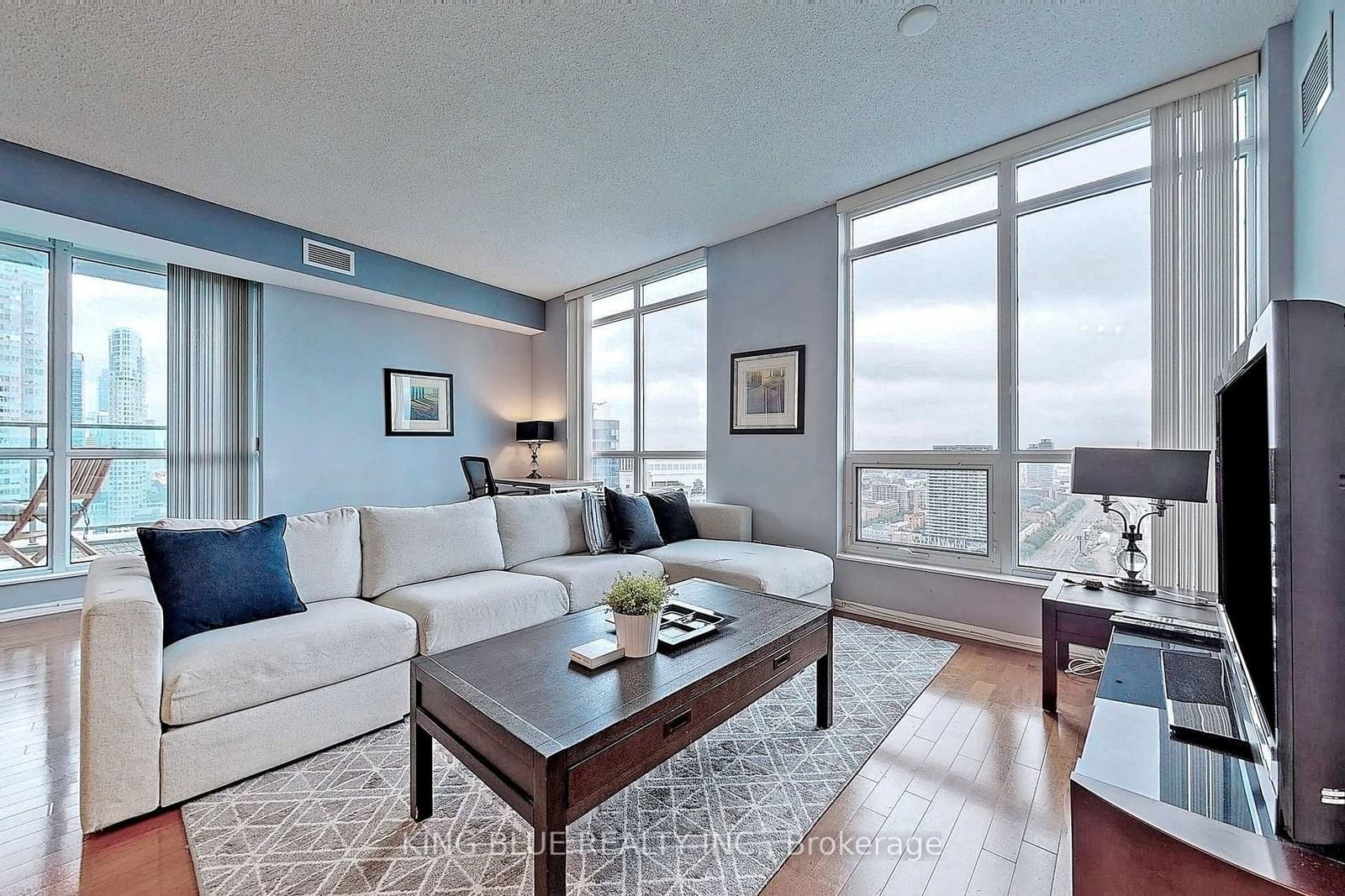 Condo for lease at 3804-18 Yonge Street, Toronto, Waterfront Communities C1, M5E 1Z8 - MLS: C11985012